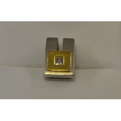 Colgante de oro bicolor de 18k con diamante